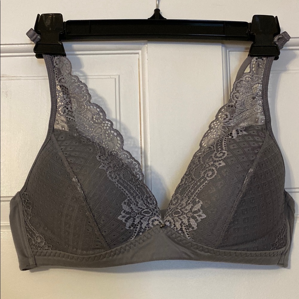 Simply Vera Lace Trim Gray Bralette